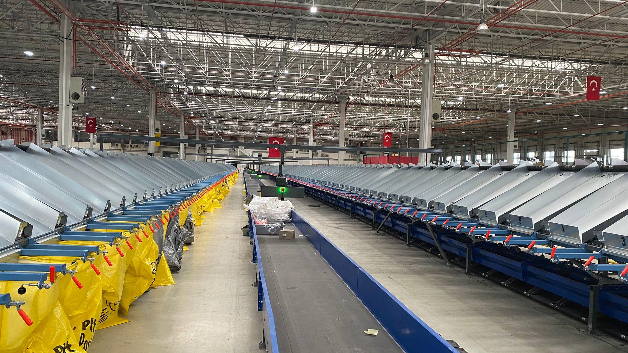 PTT Cross-Belt Sorter